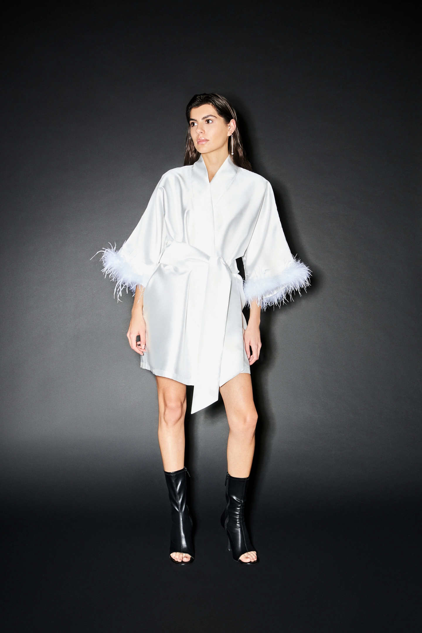 Платье - кимоно с перьями
