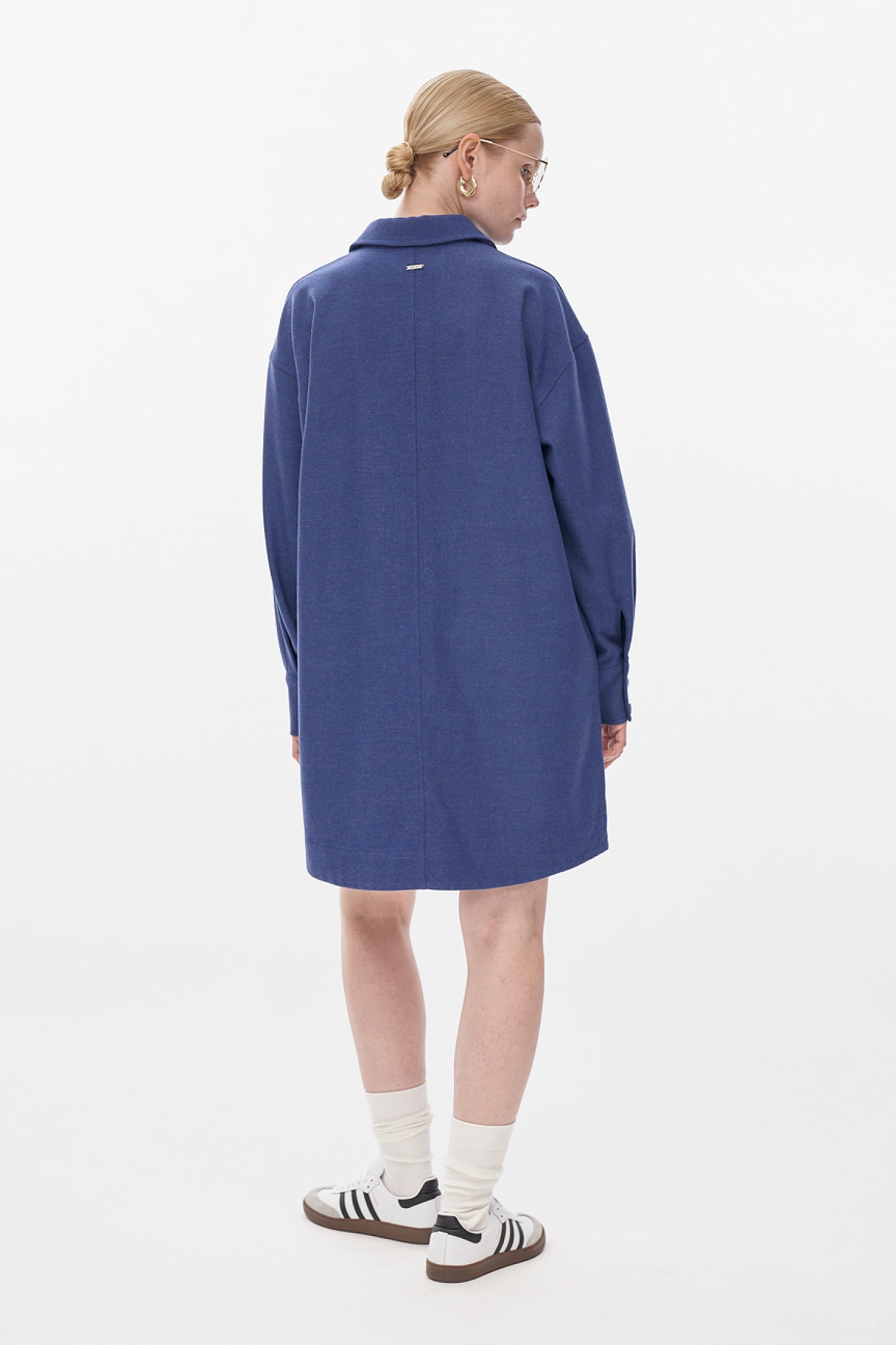 Платье объемное с молнией