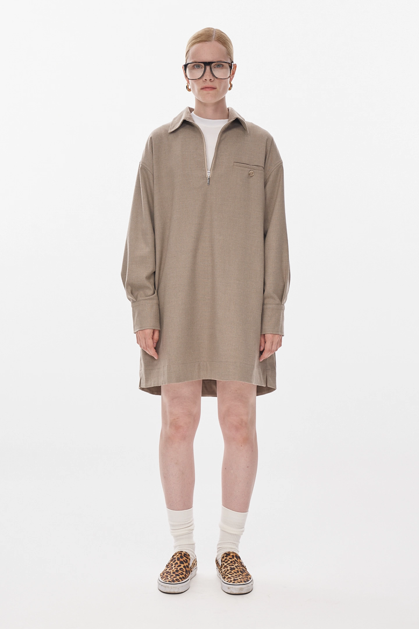 Платье объемное с молнией