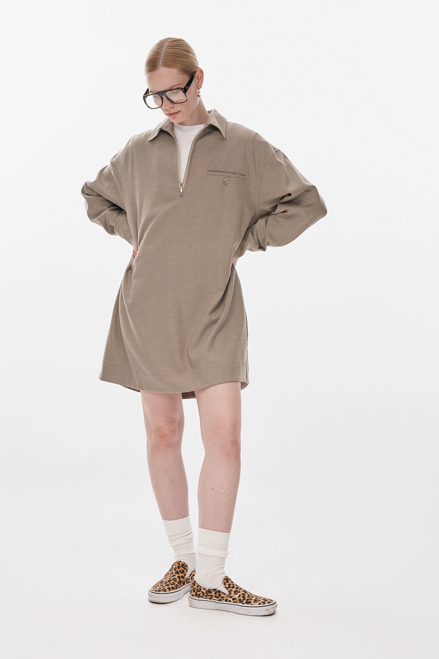 Платье объемное с молнией