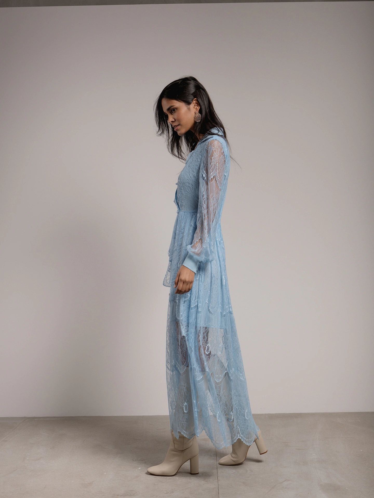 Платье из кружева