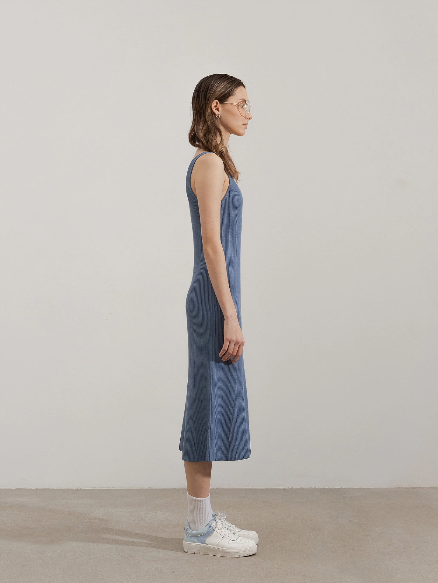 Платье вязаное