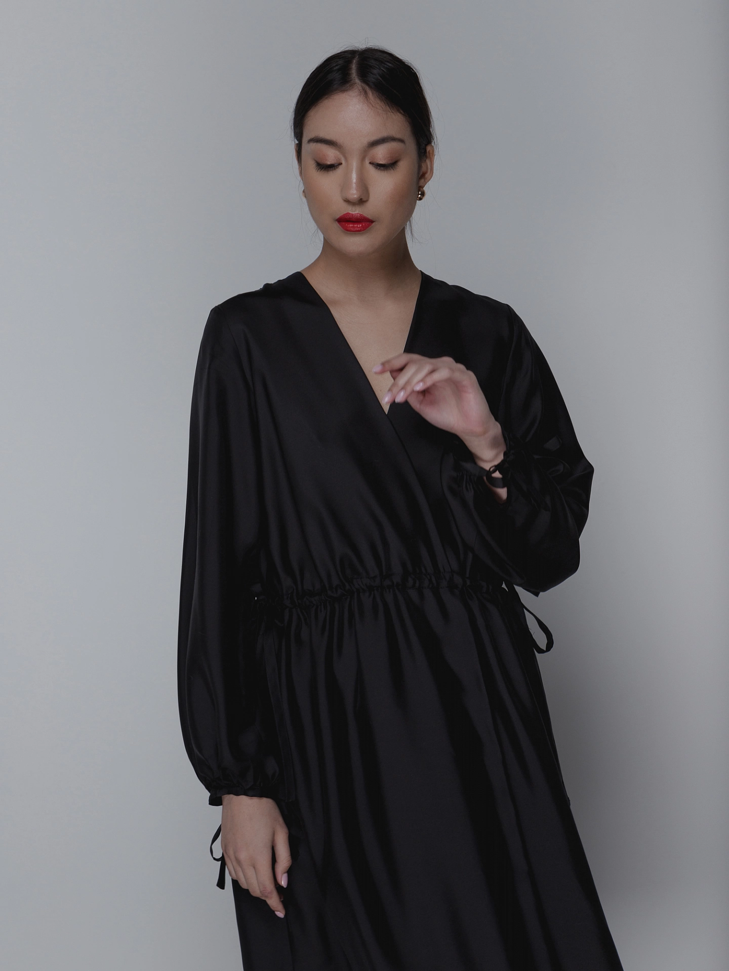 Платье со складкой спереди