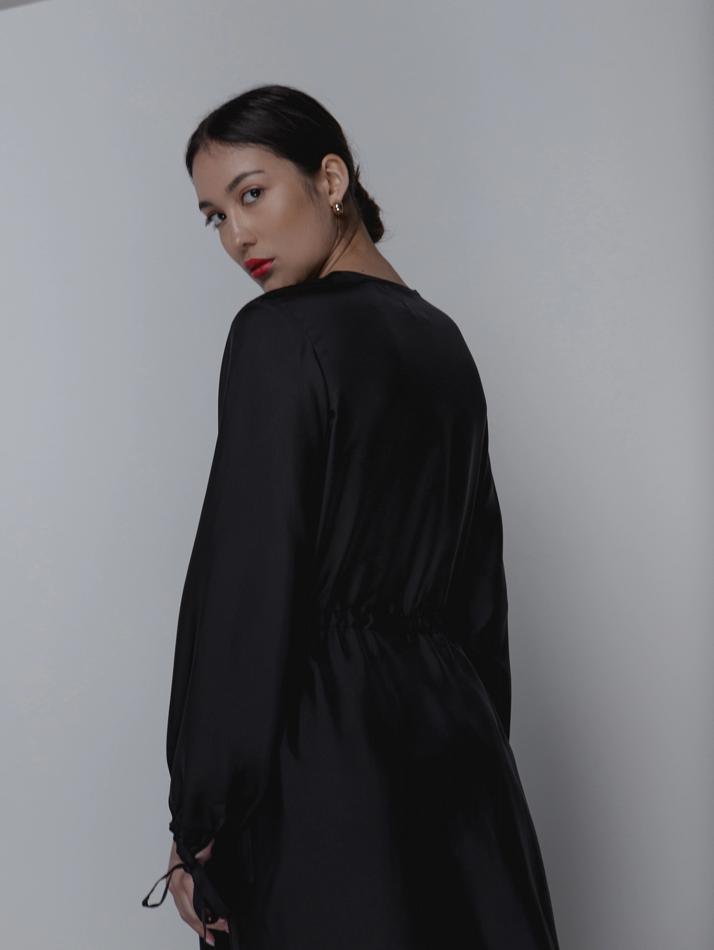 Платье со складкой спереди