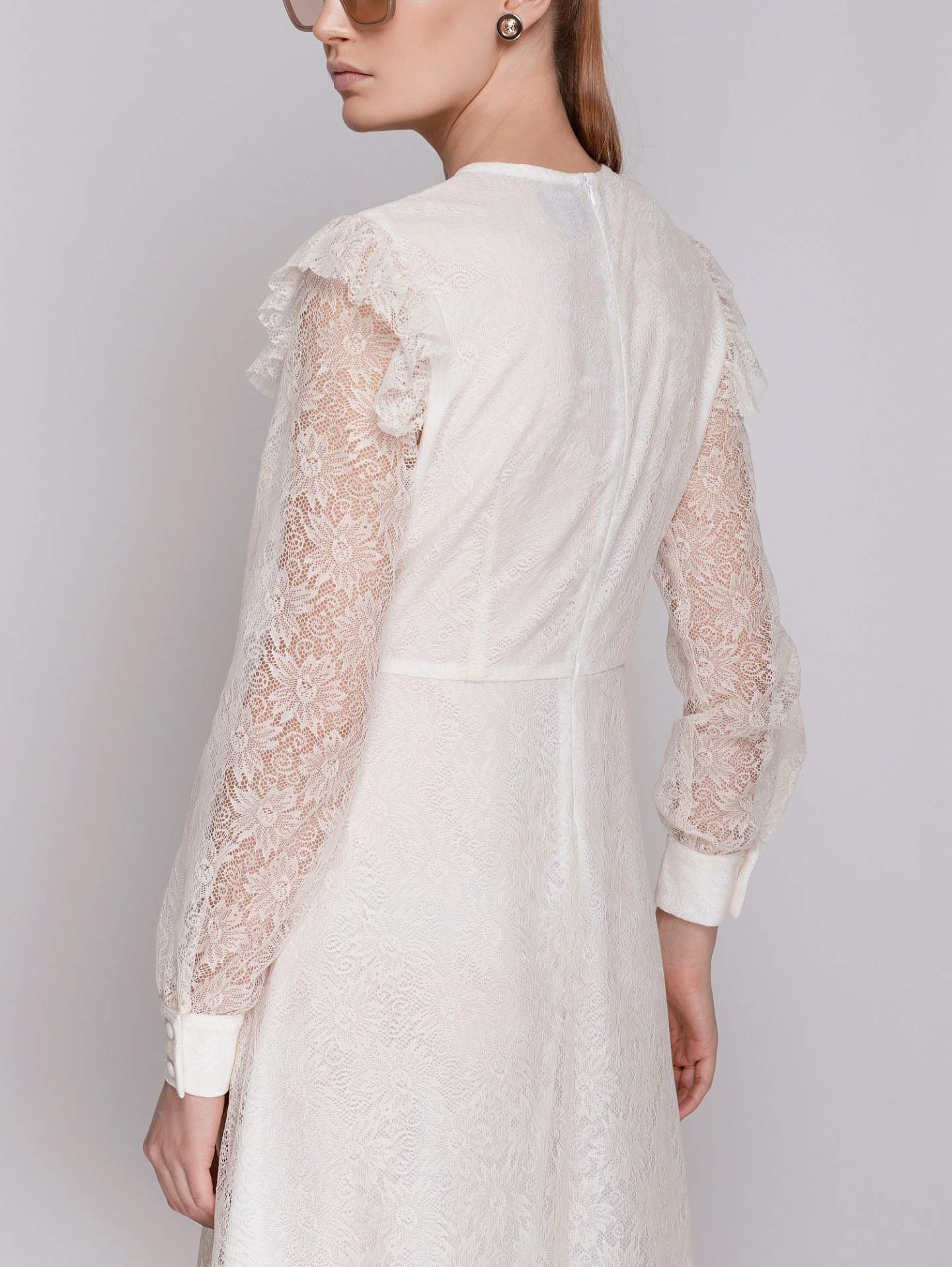 Платье с драпировкой на юбке