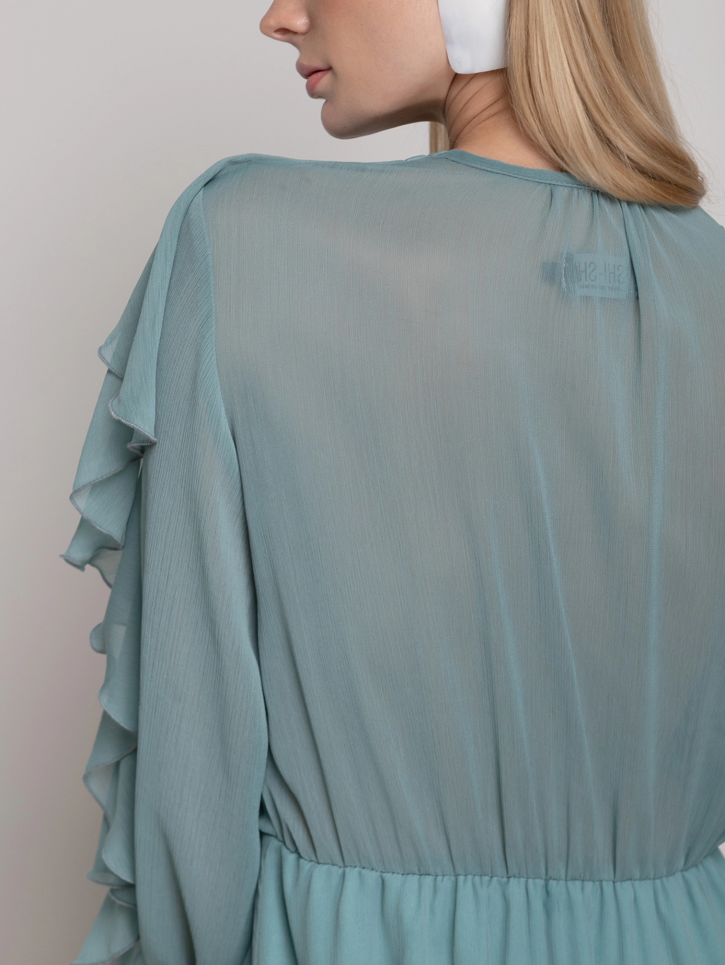 Платье с рюшами