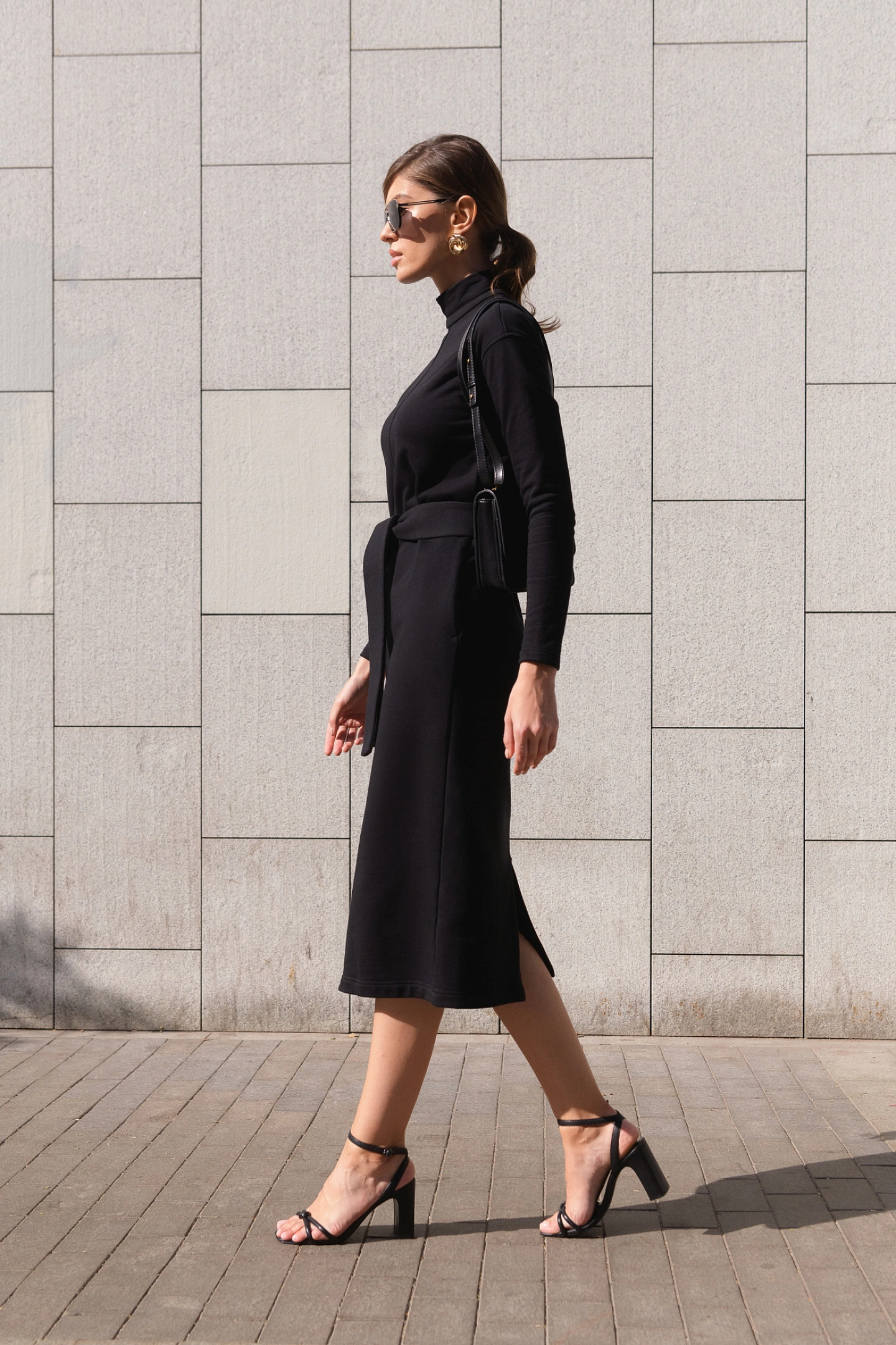 Платье прямого силуэта