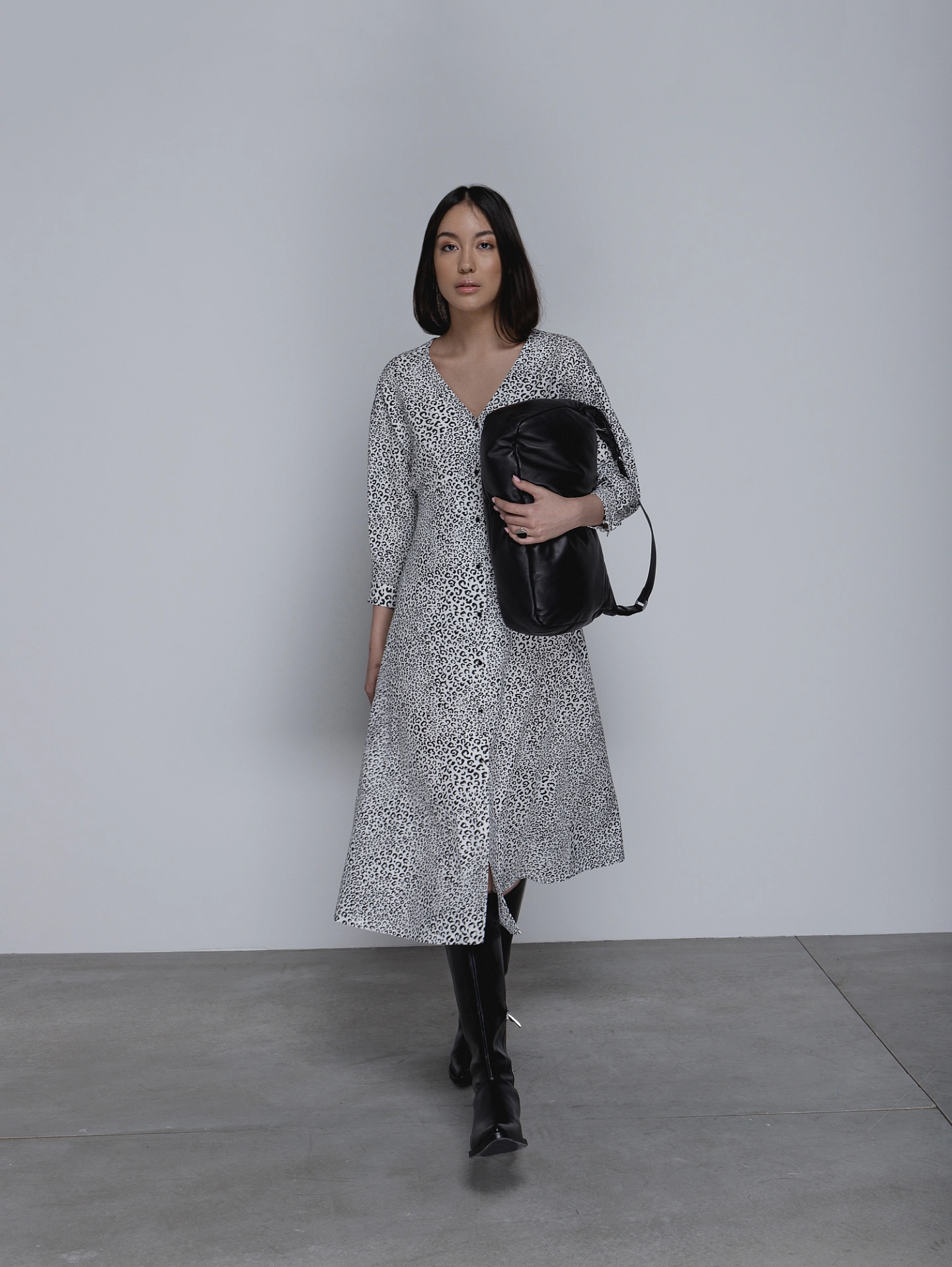 Платье А-силуэта на пуговицах