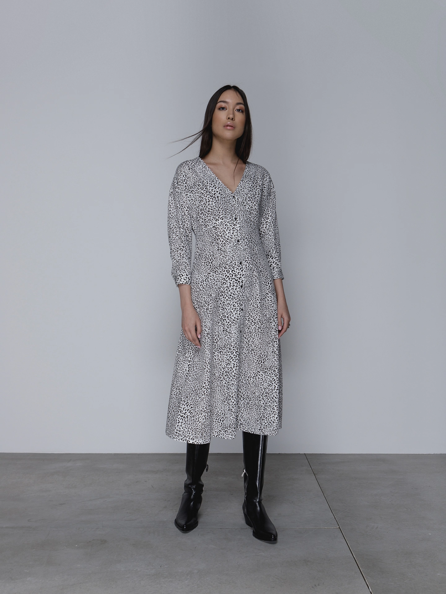 Платье А-силуэта на пуговицах