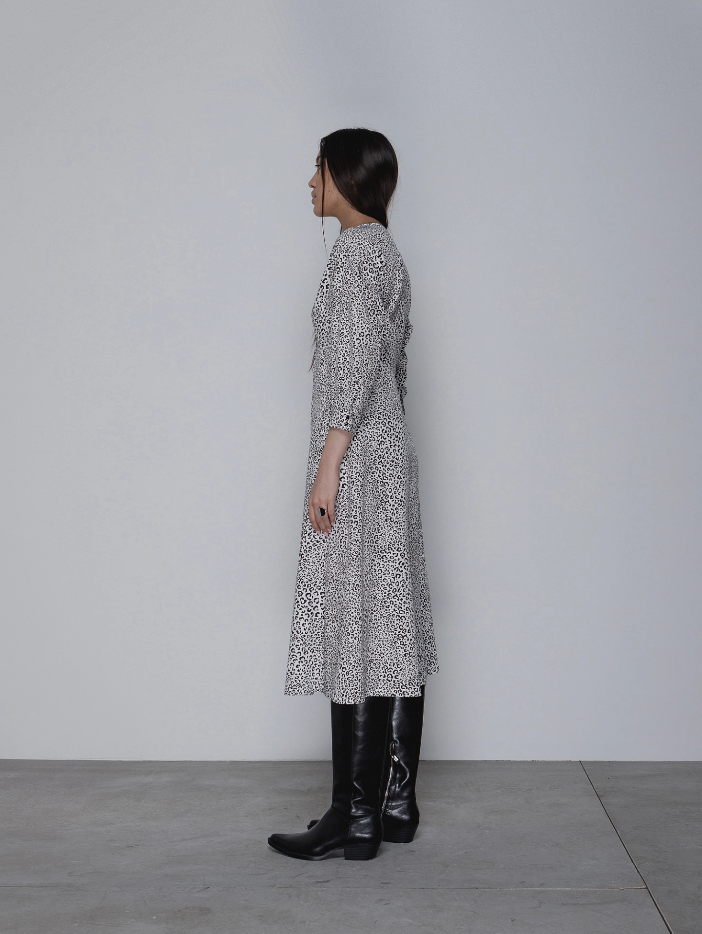 Платье А-силуэта на пуговицах