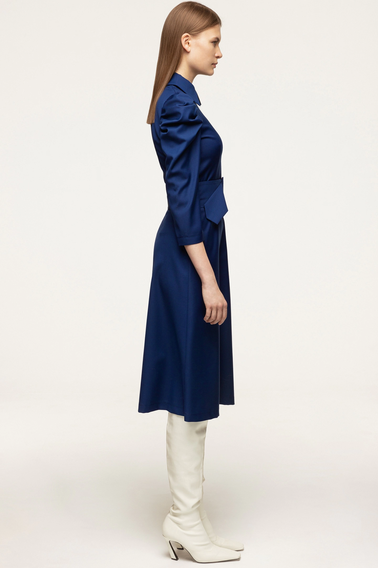 Платье с объёмным рукавом