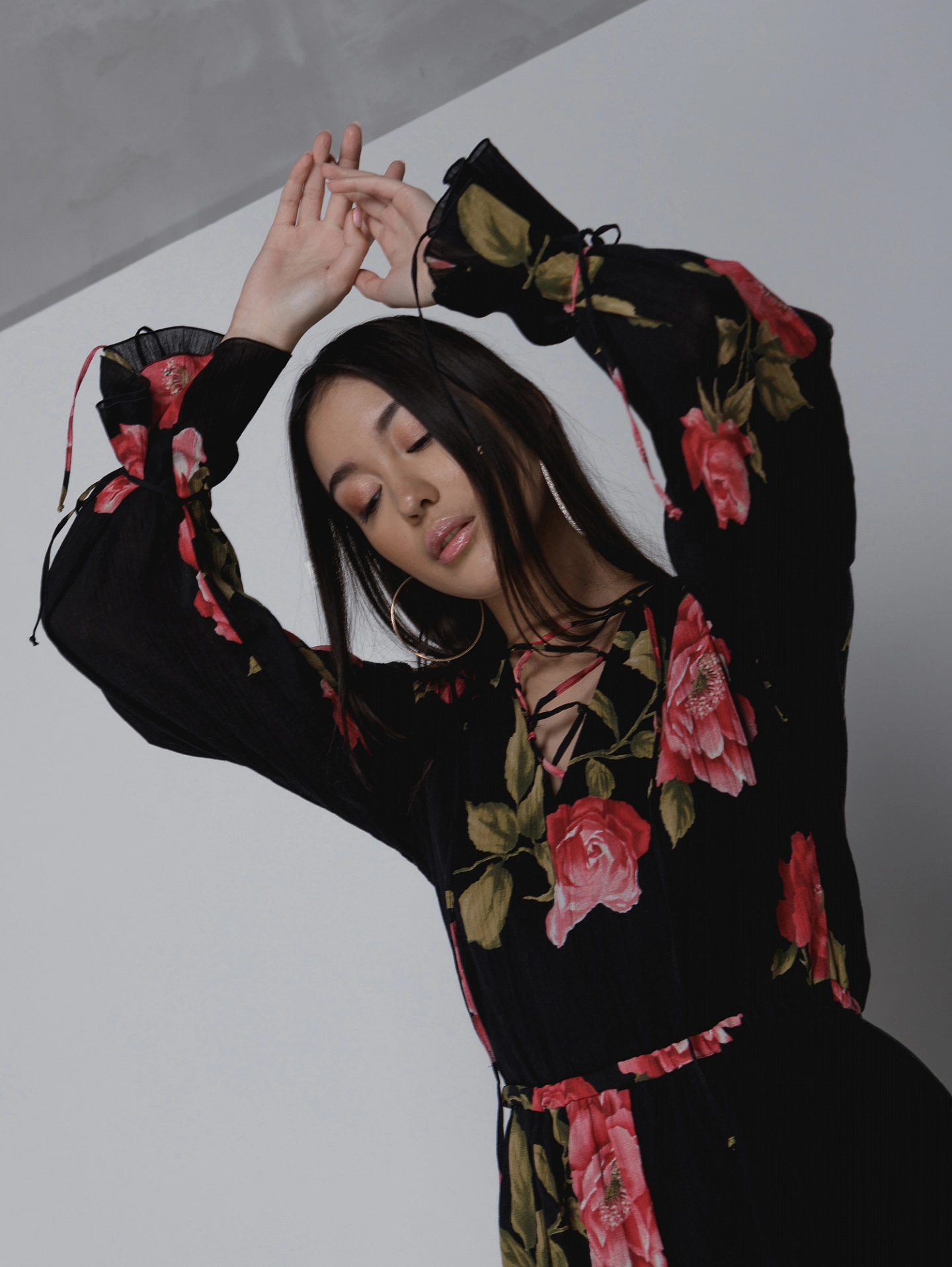 Платье со шнуровкой