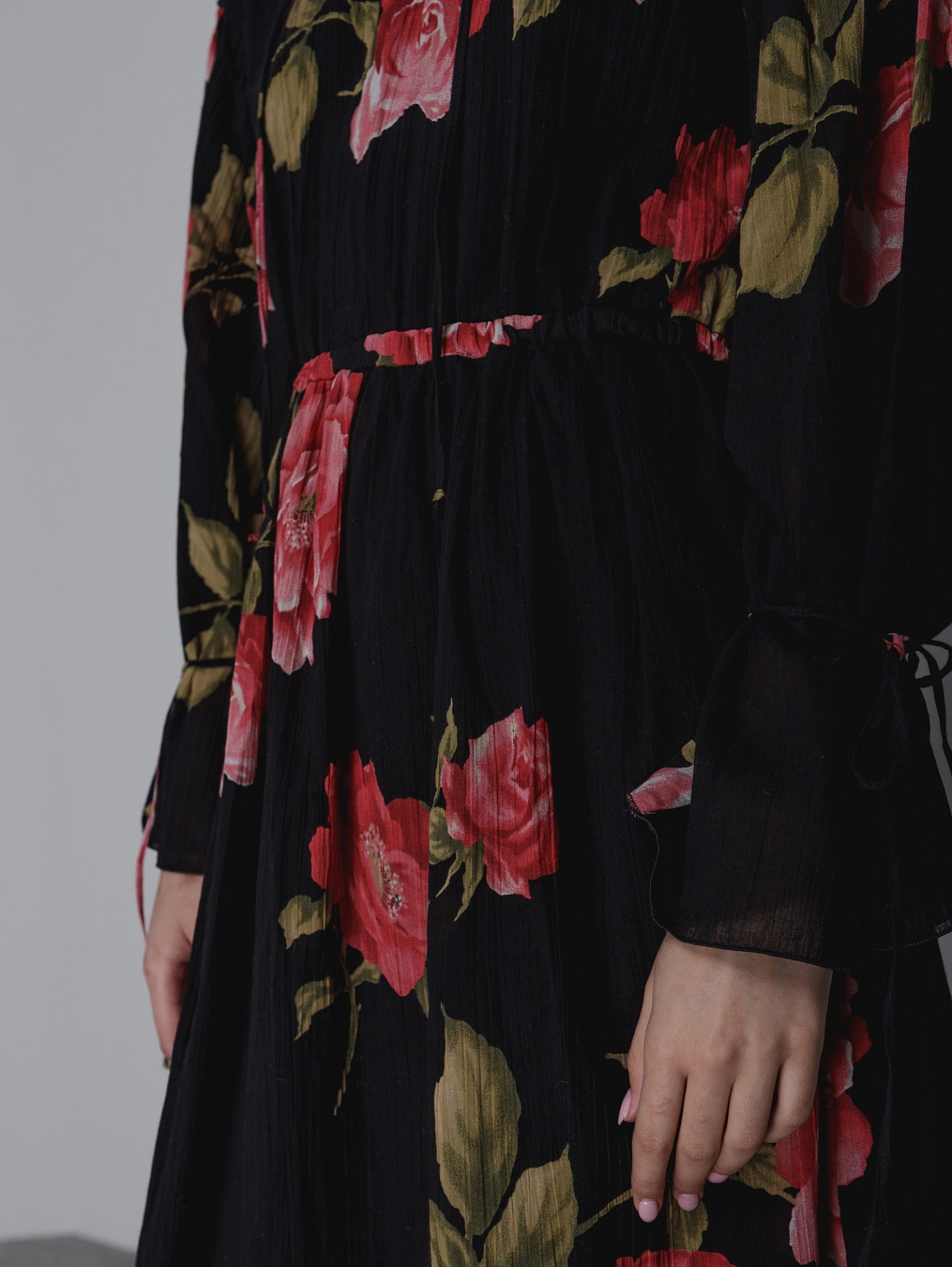 Платье со шнуровкой