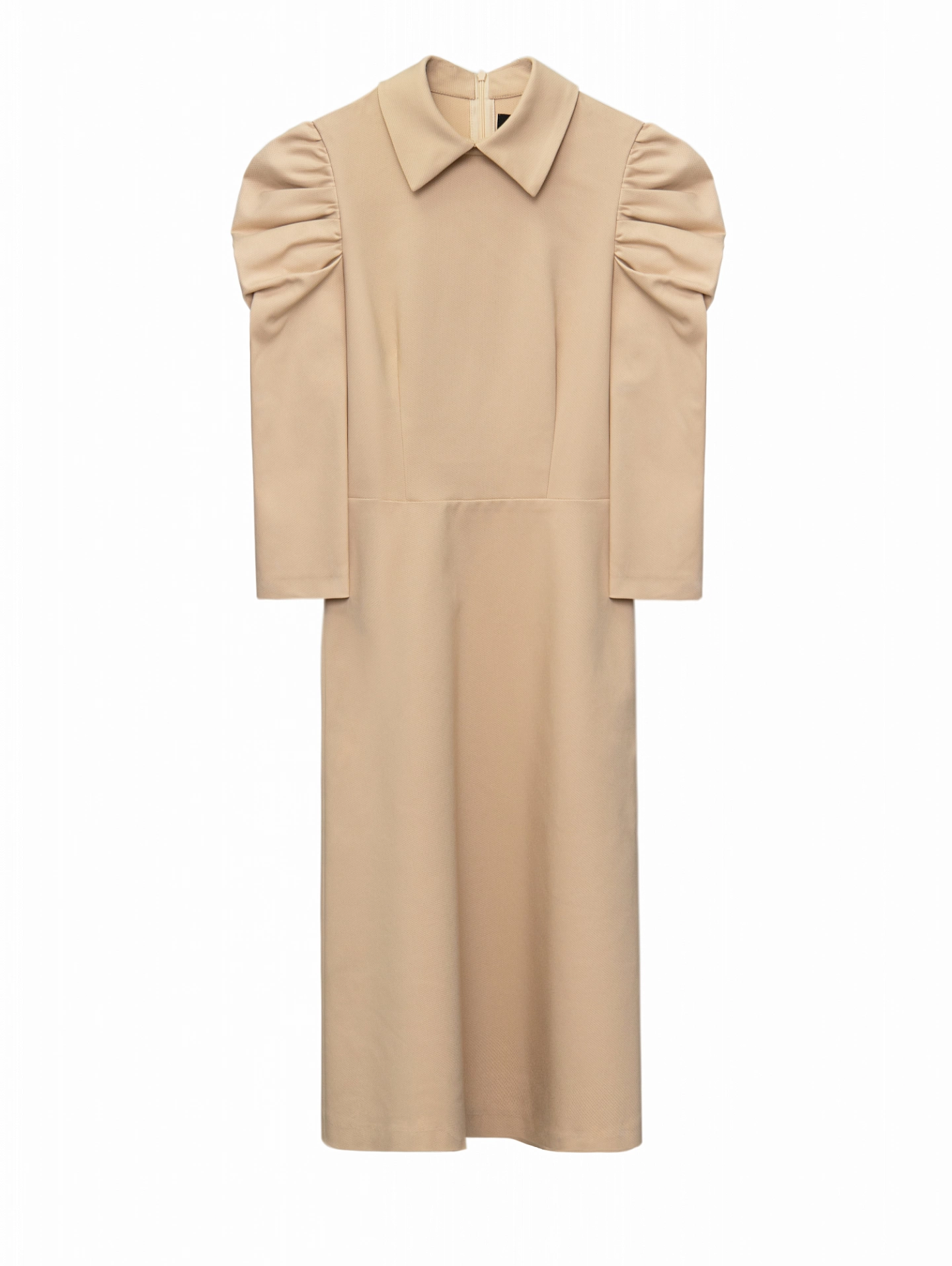 Платье с объемным рукавом