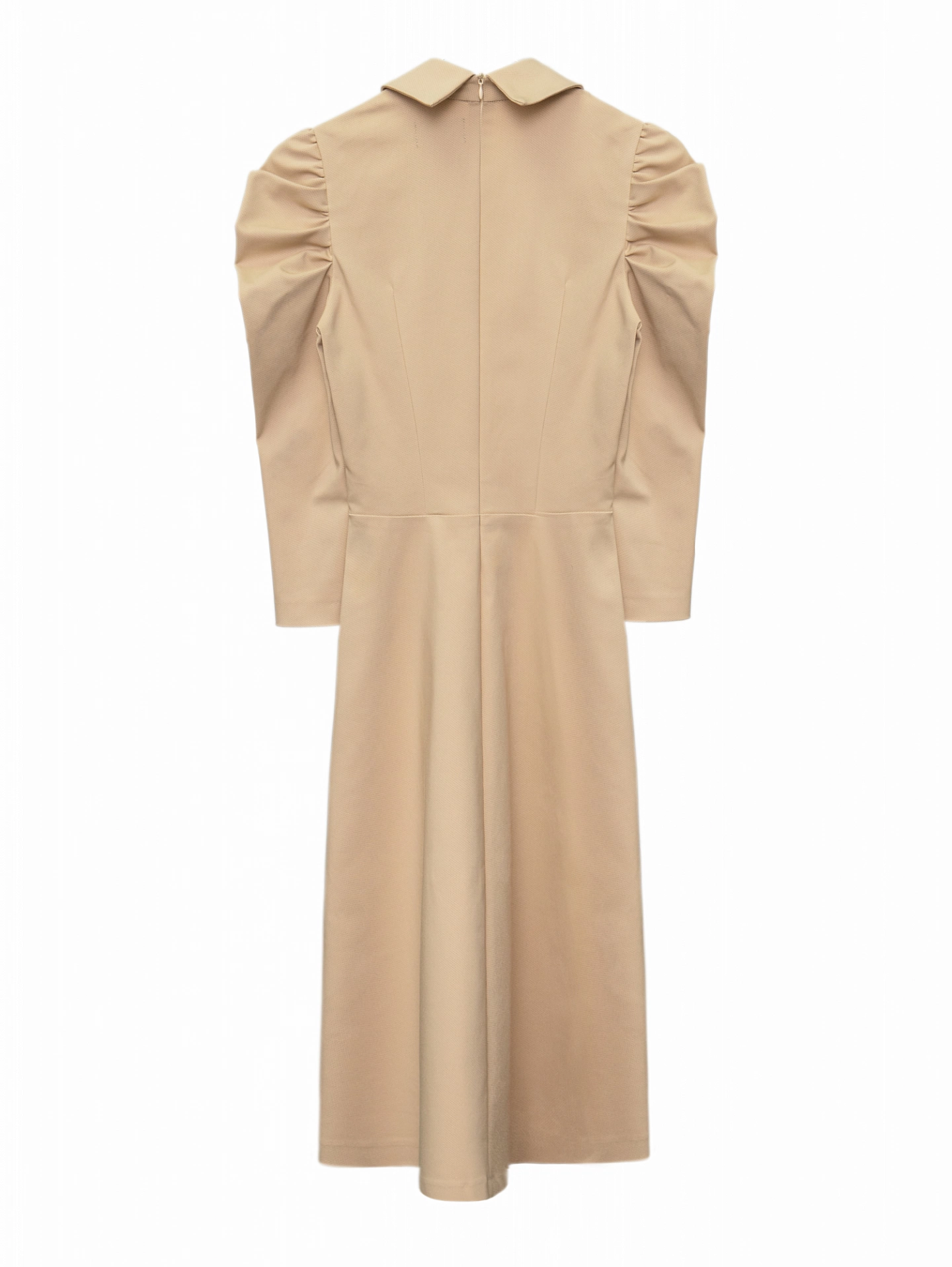 Платье с объемным рукавом