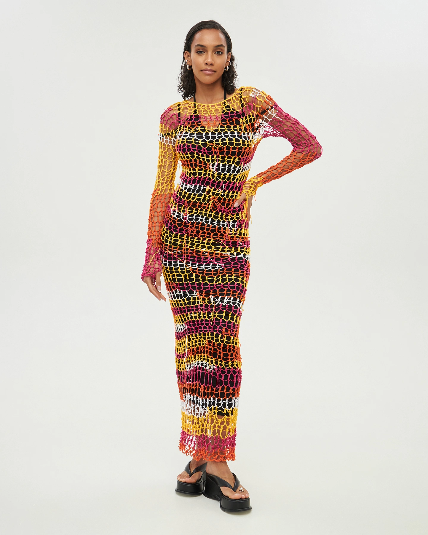 Платье сетка вязаное