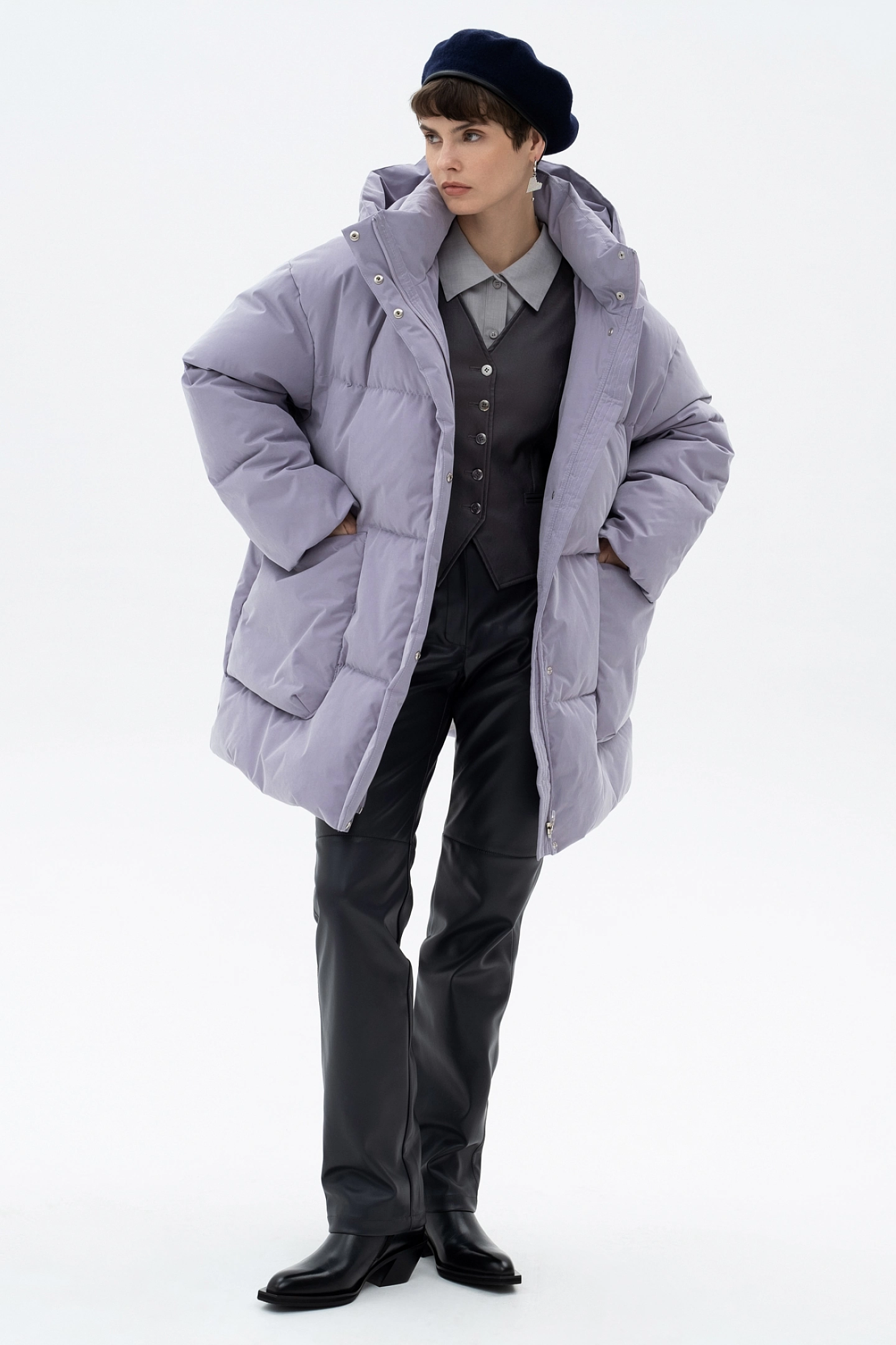 Loose-fitting down jacket