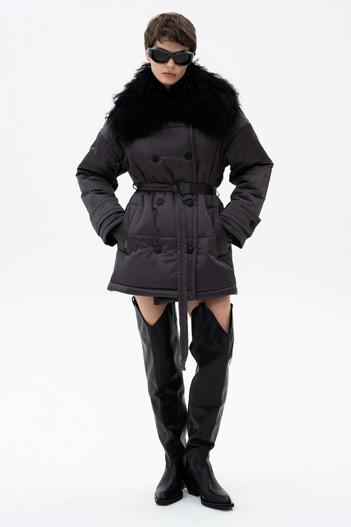 Пуховик стёганый со съёмным воротником укороченный