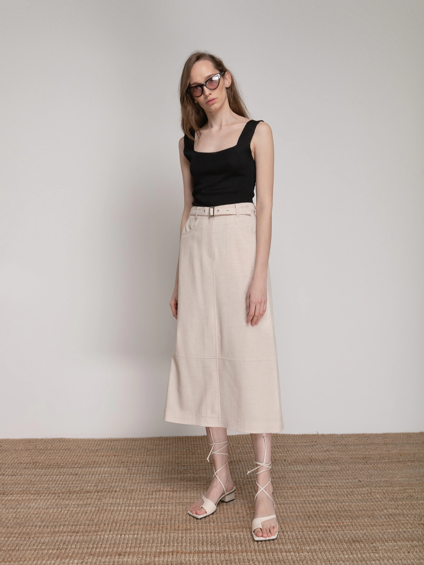 Юбка со шлицей спереди