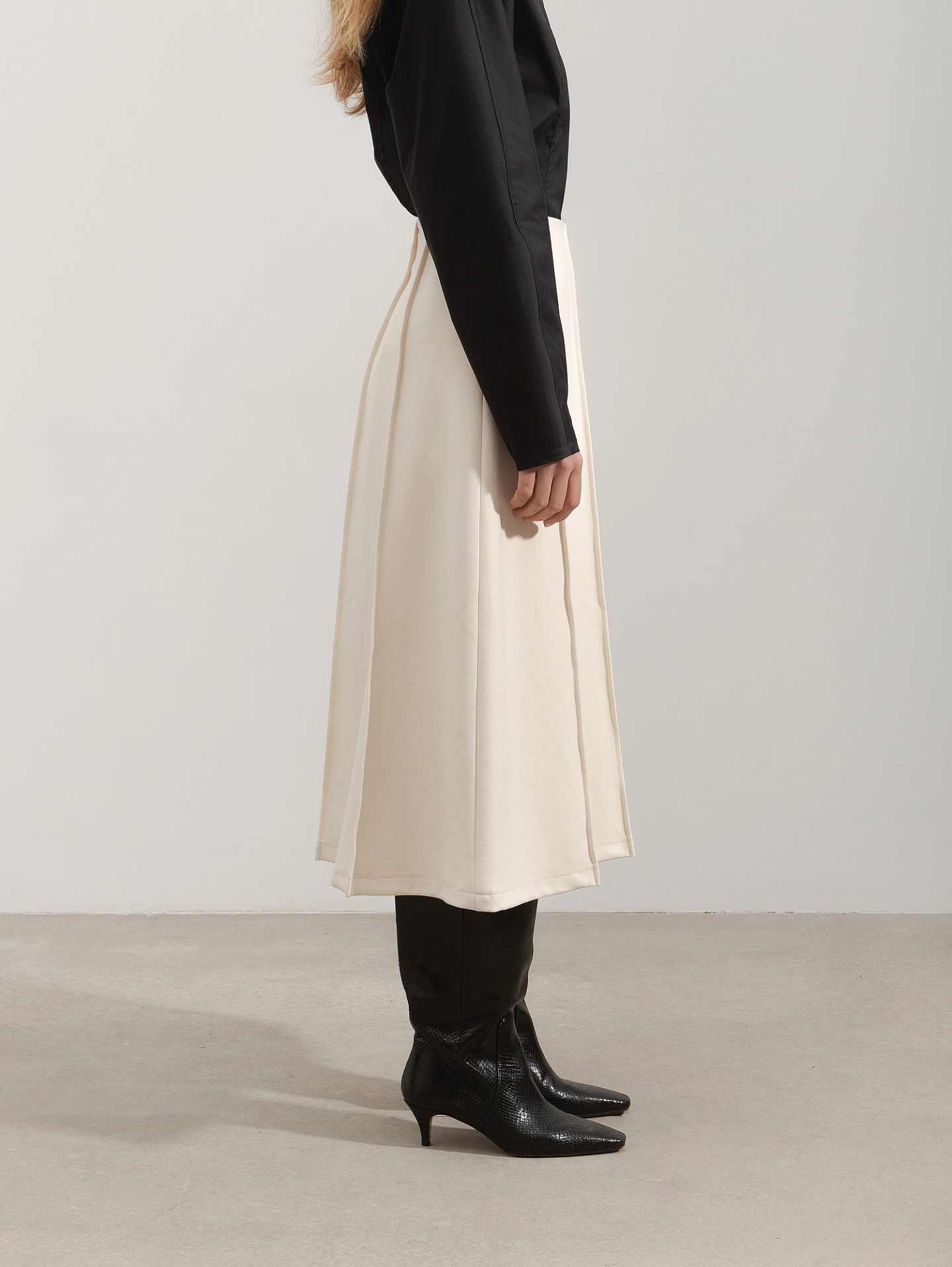 Wedge midi skirt