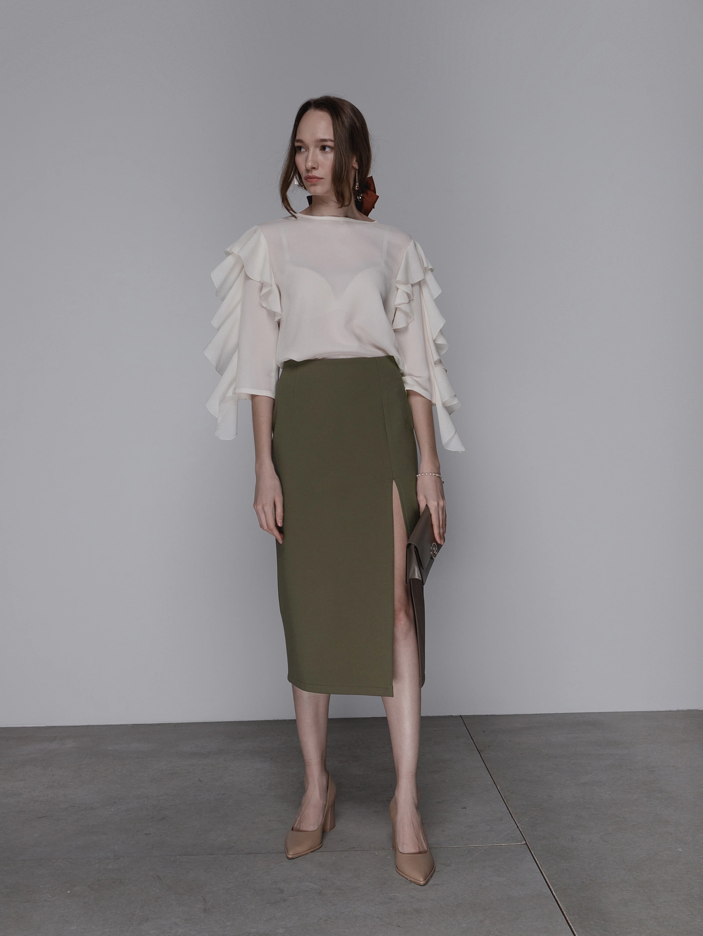 Юбка трикотажная с разрезом