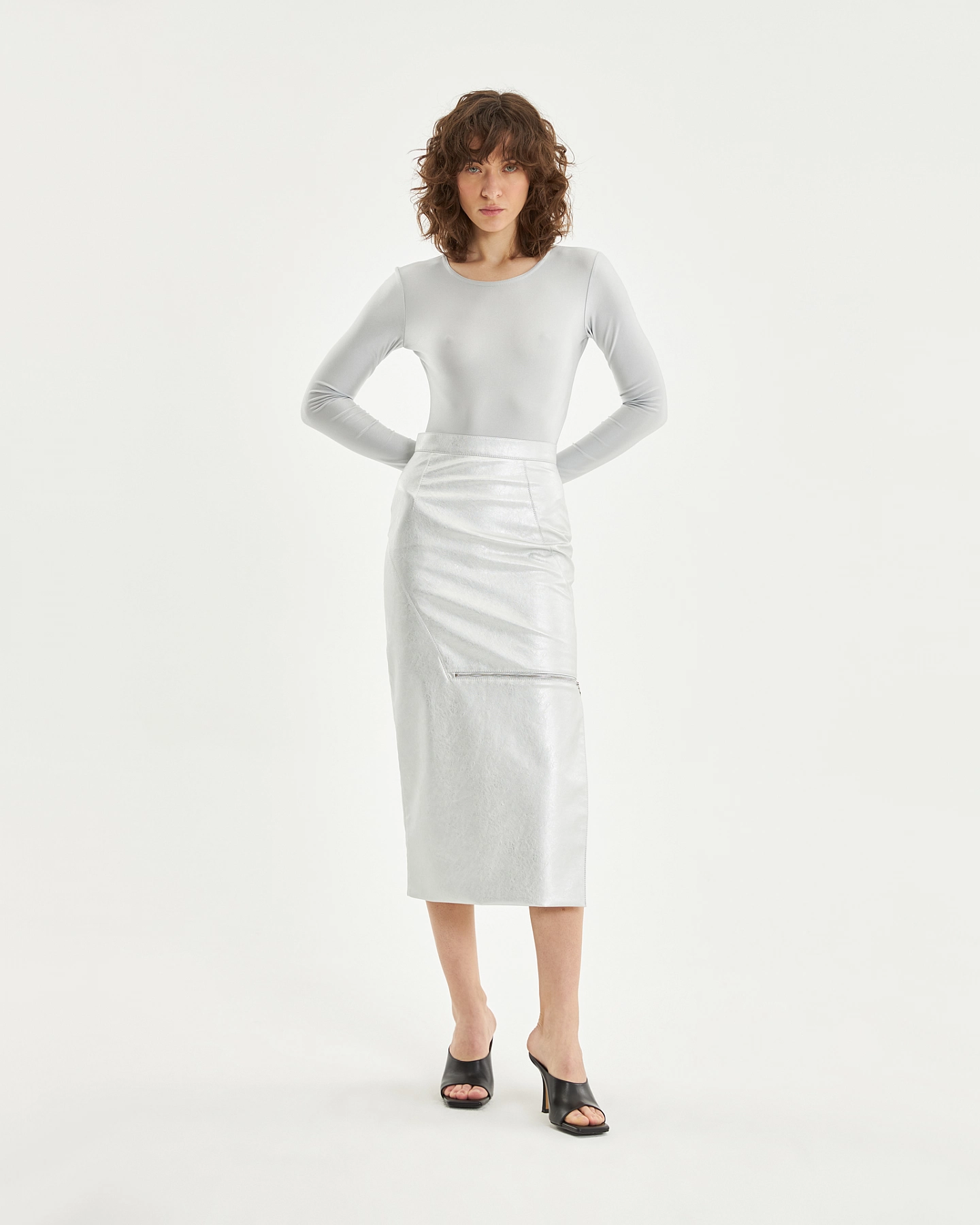 Юбка - карандаш из эко-кожи