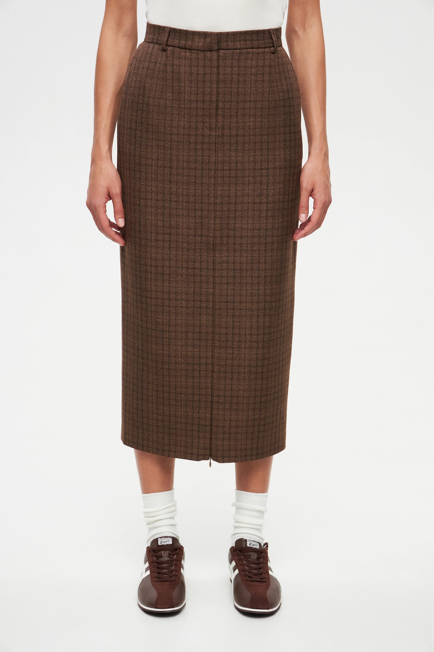 Straight skirt with zippers