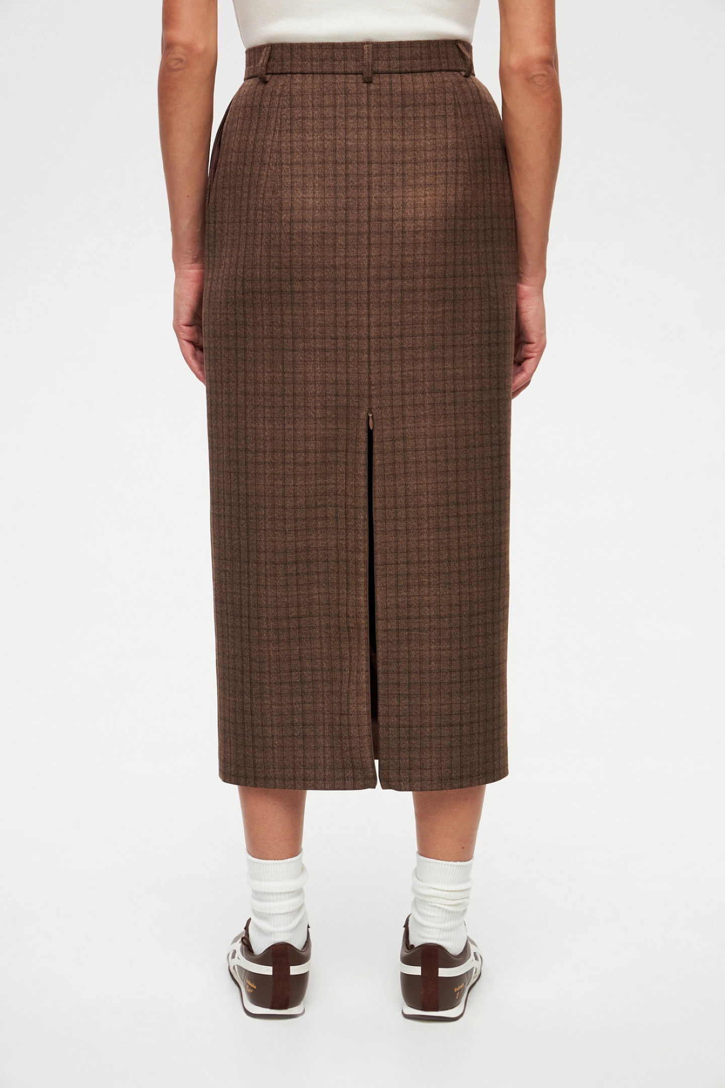 Straight skirt with zippers