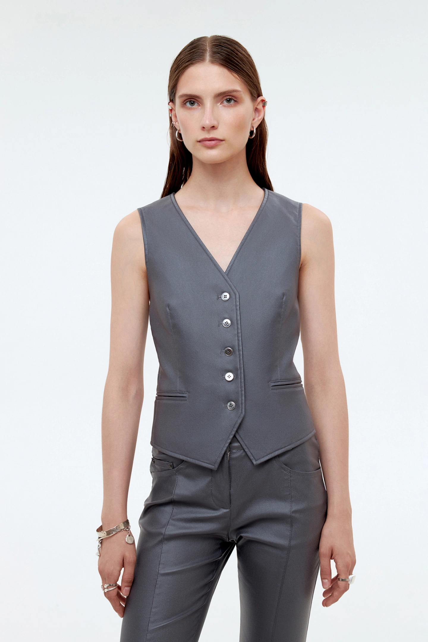 Жилет женский на пуговицах