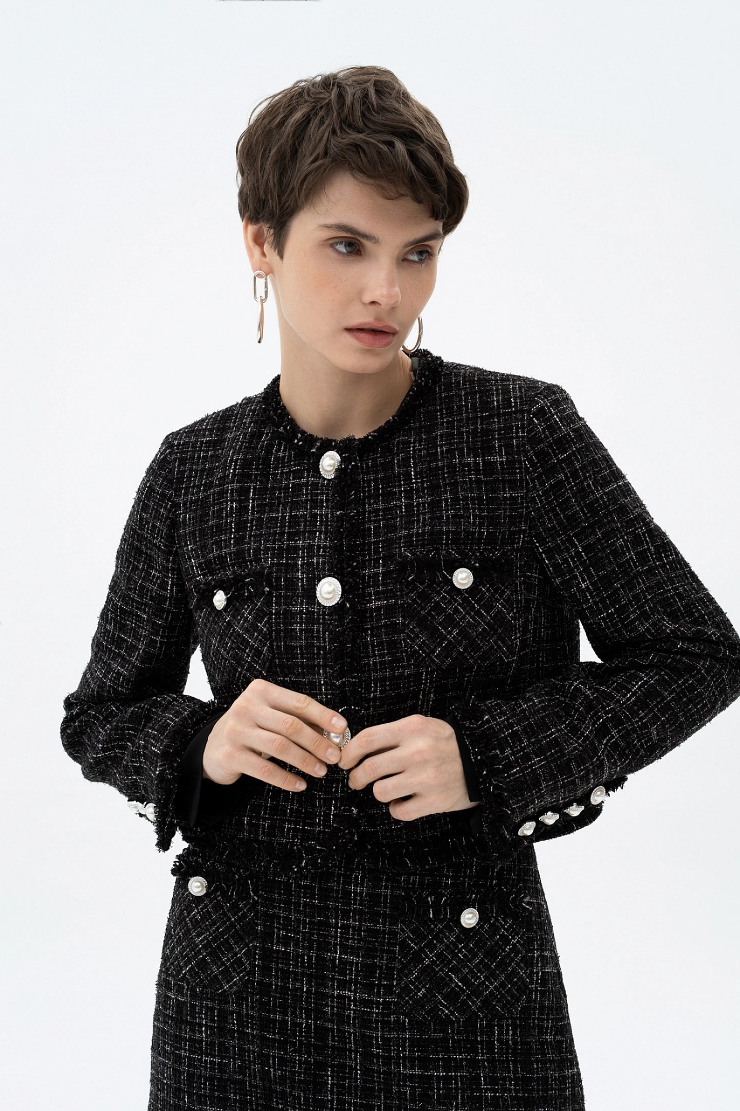 Жакет из твида короткий