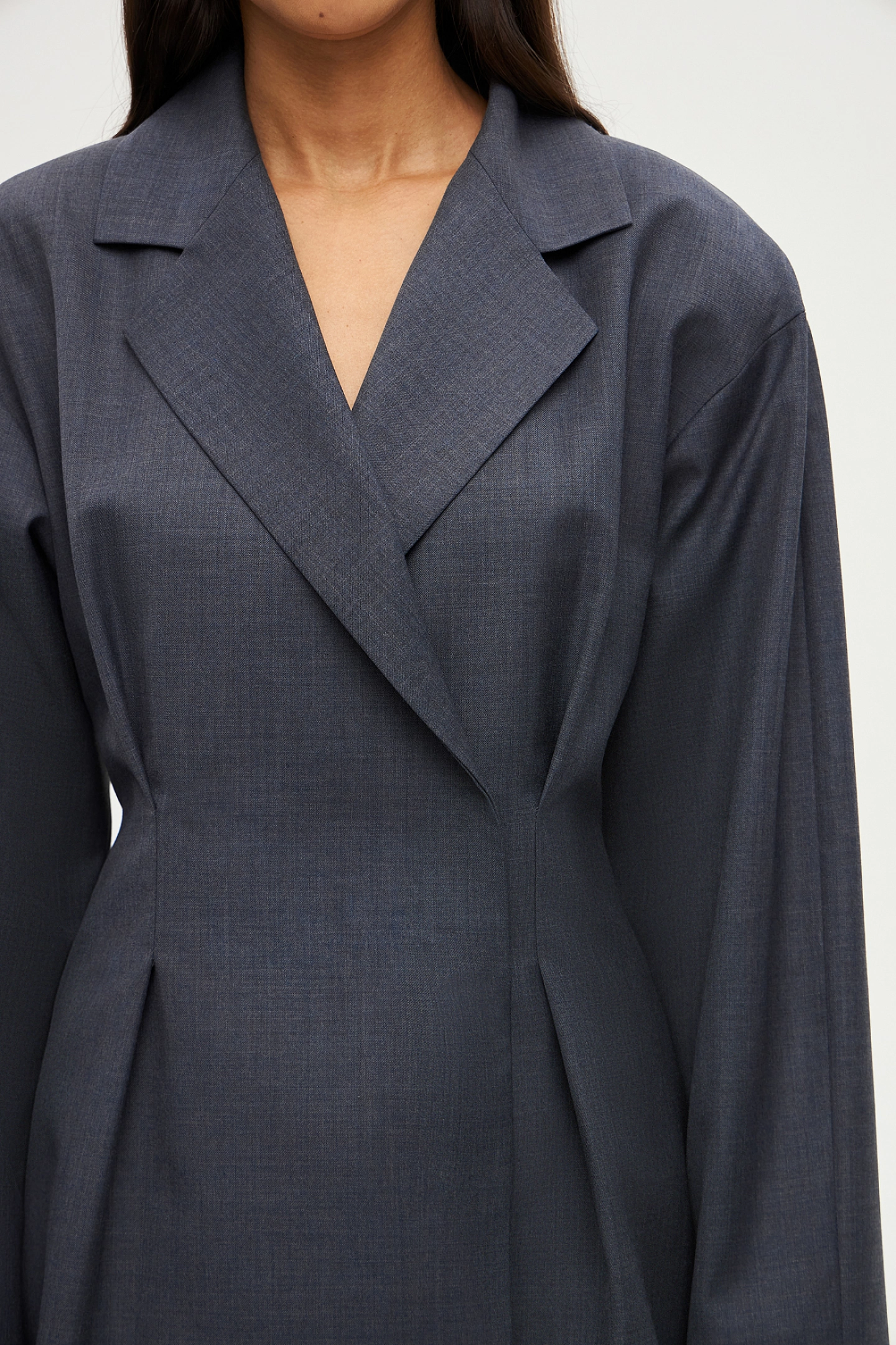 Жакет с защипами по талии и брюки бойфренда