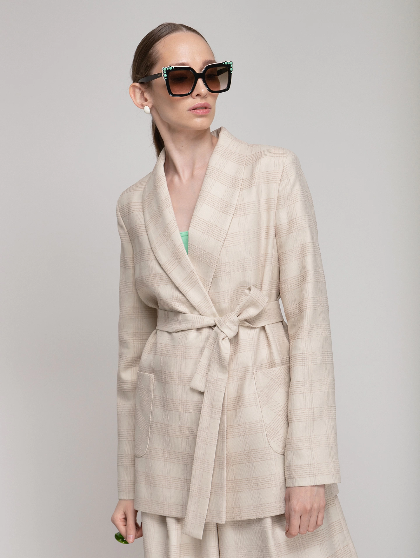 Жакет двубортный шаль и шорты - бермуды