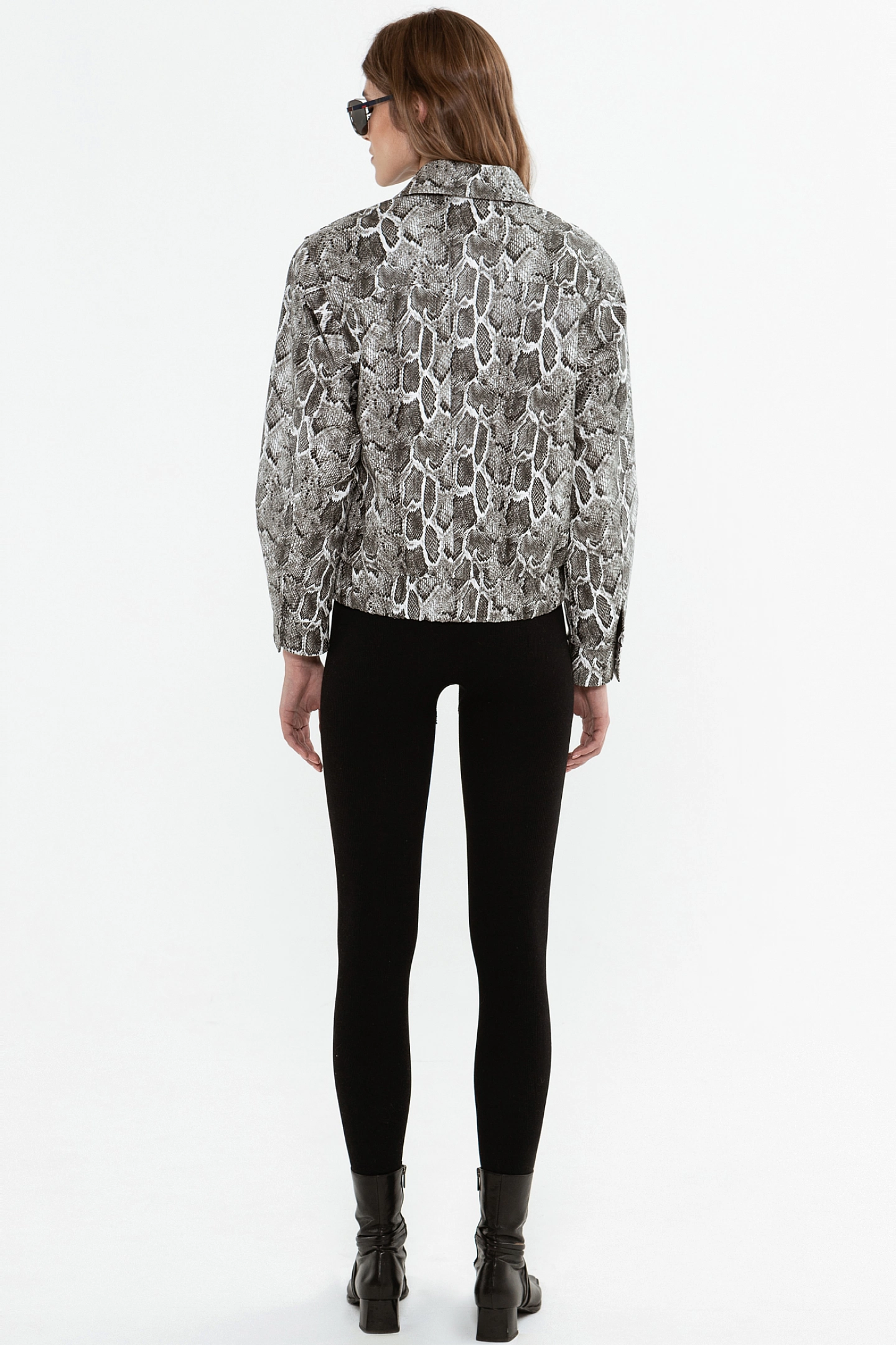 Бомбер из эко-кожи