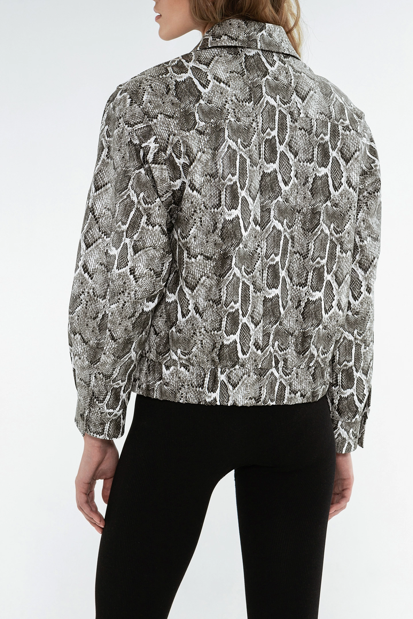 Бомбер из эко-кожи