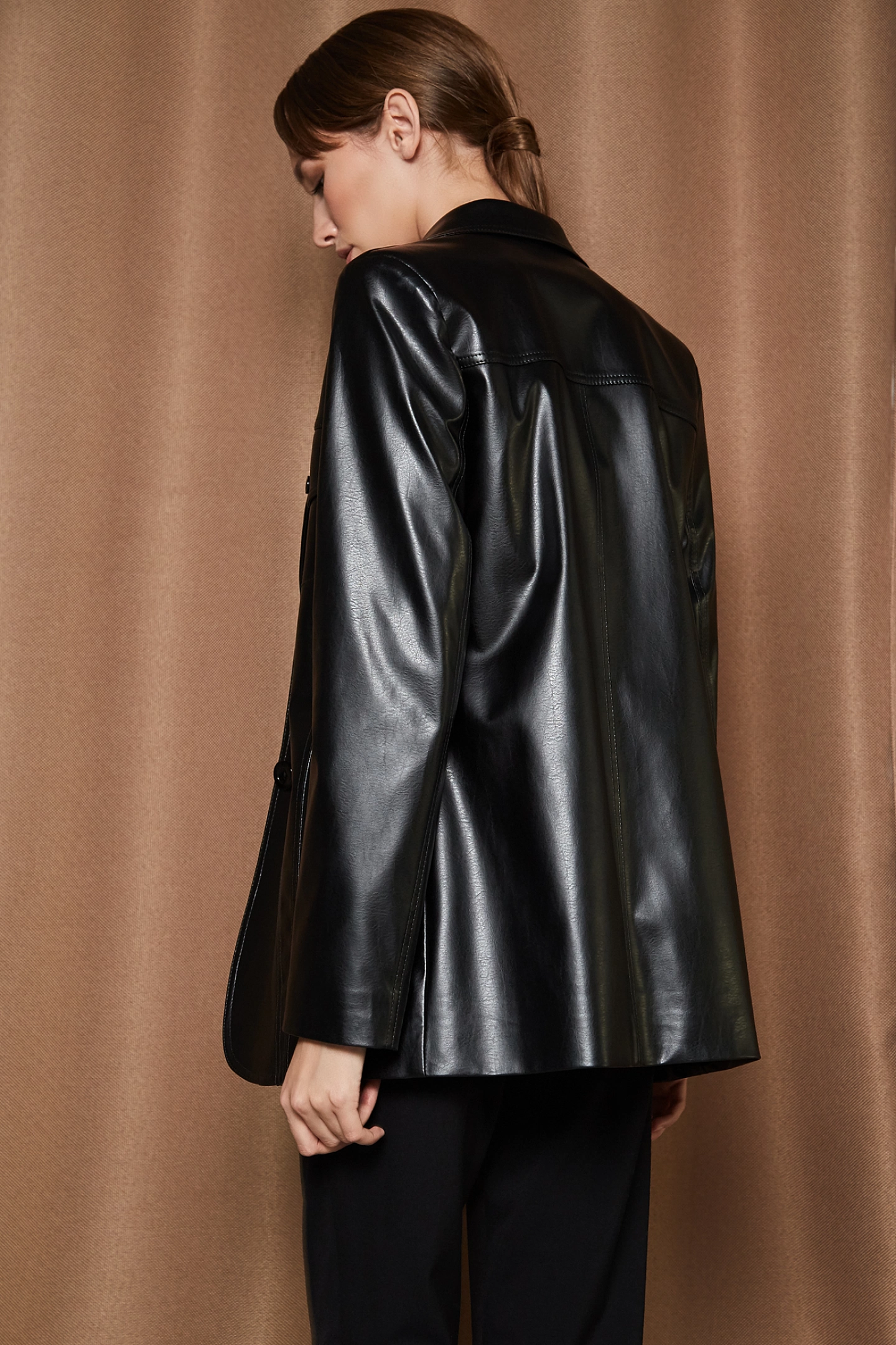 Кожаный жакет