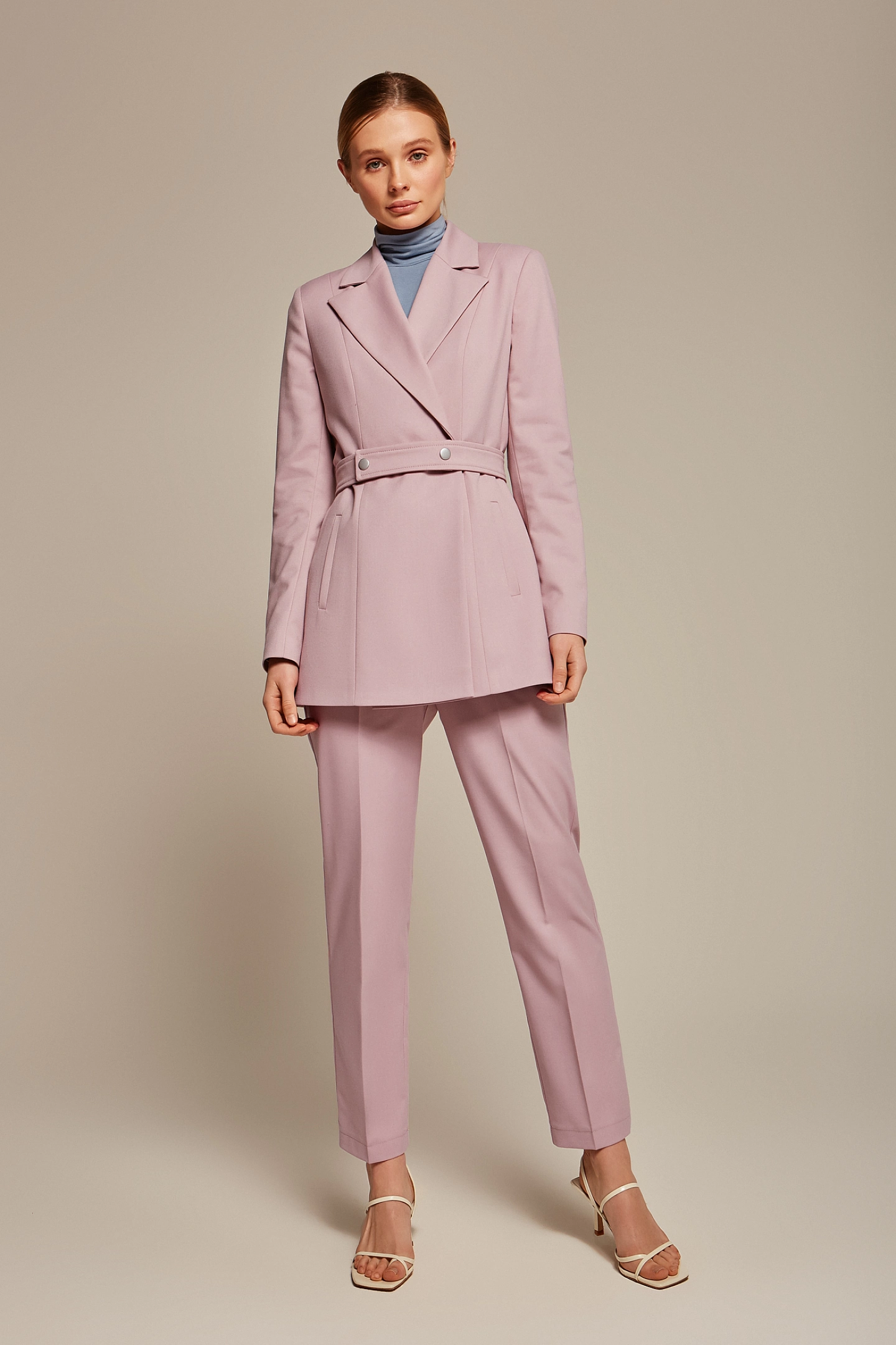 Жакет песочные часы и брюки узкие с высокой посадкой