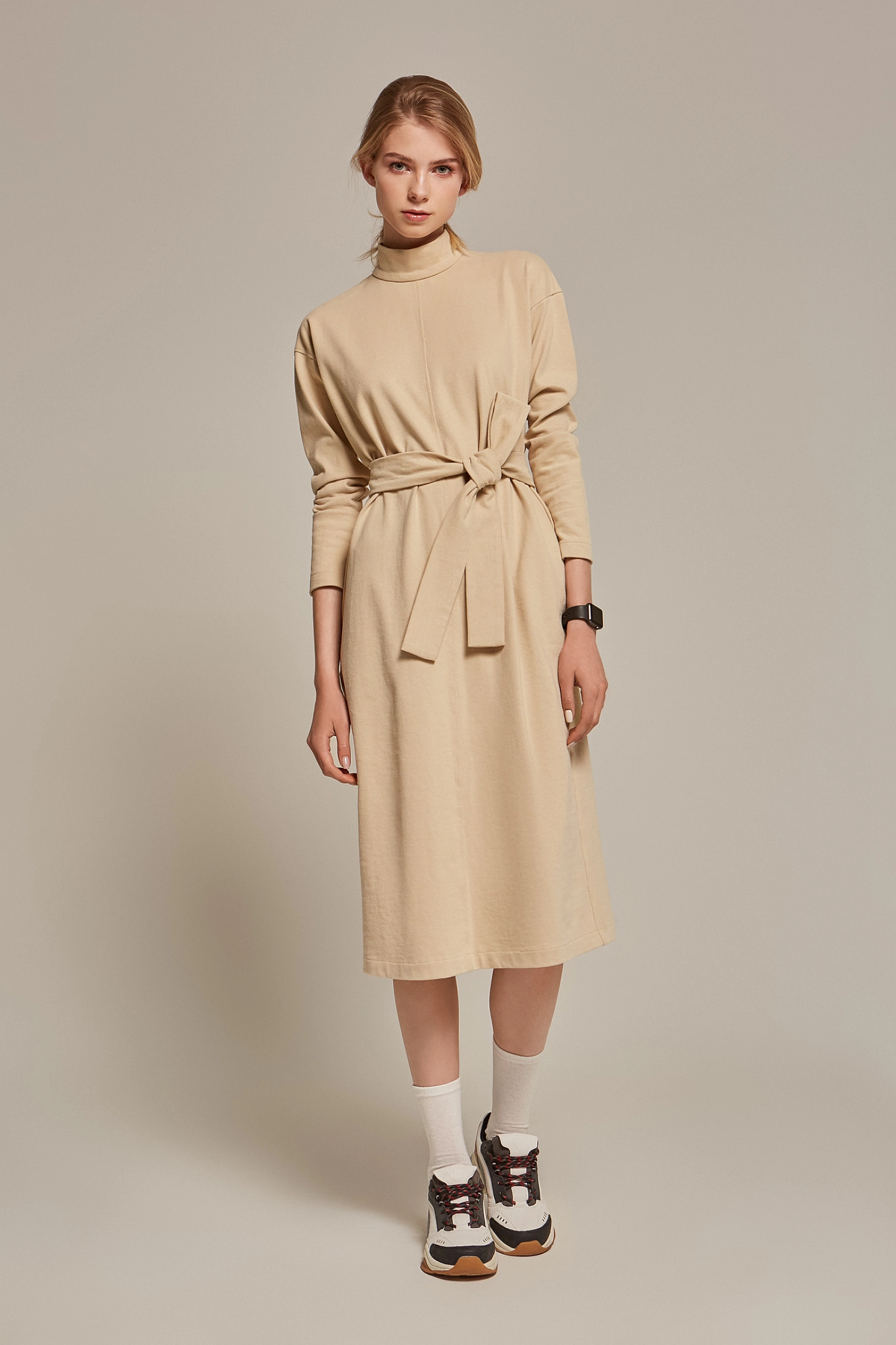 Платье прямого силуэта