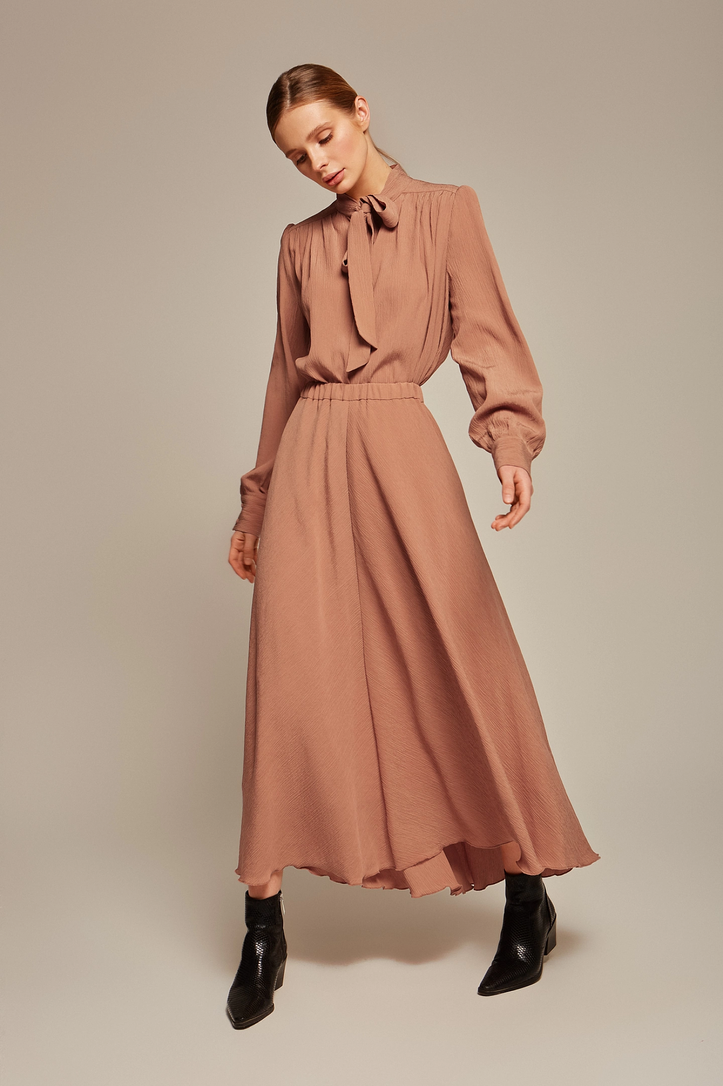 Юбка миди с асимметричным низом